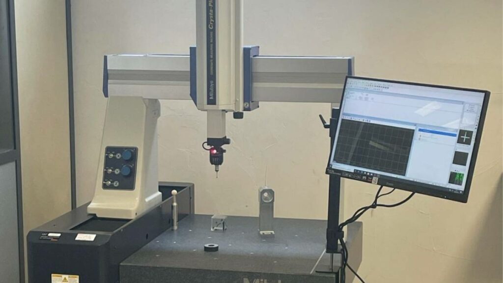 Machine de contrôle tridimensionnel Mitutoyo